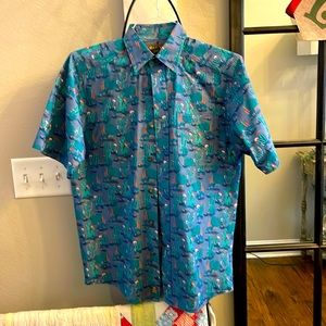 Ariat size men’s xs shirt sleeve button up shirt, cactus print.